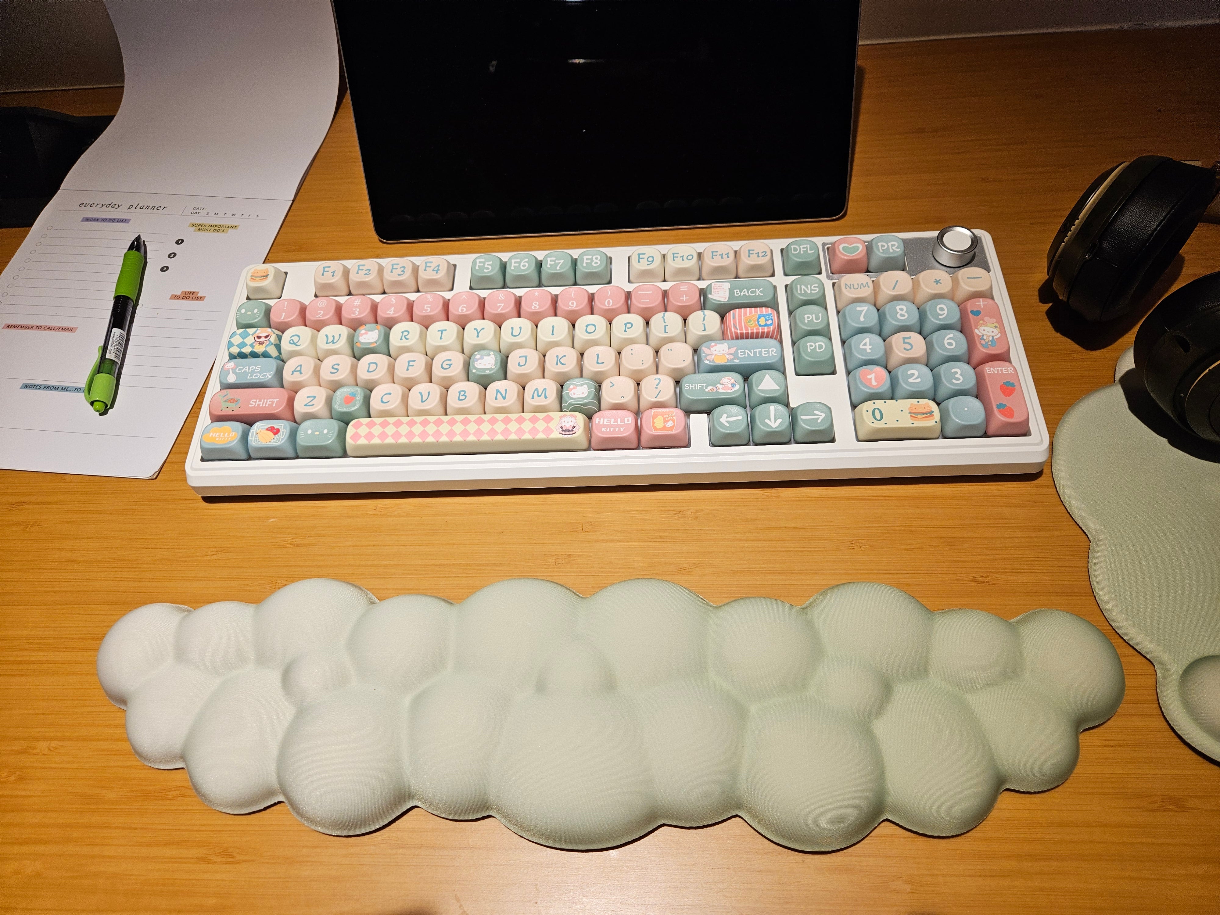 The Berry Bistro Bubble Tap Mechanical Keyboard